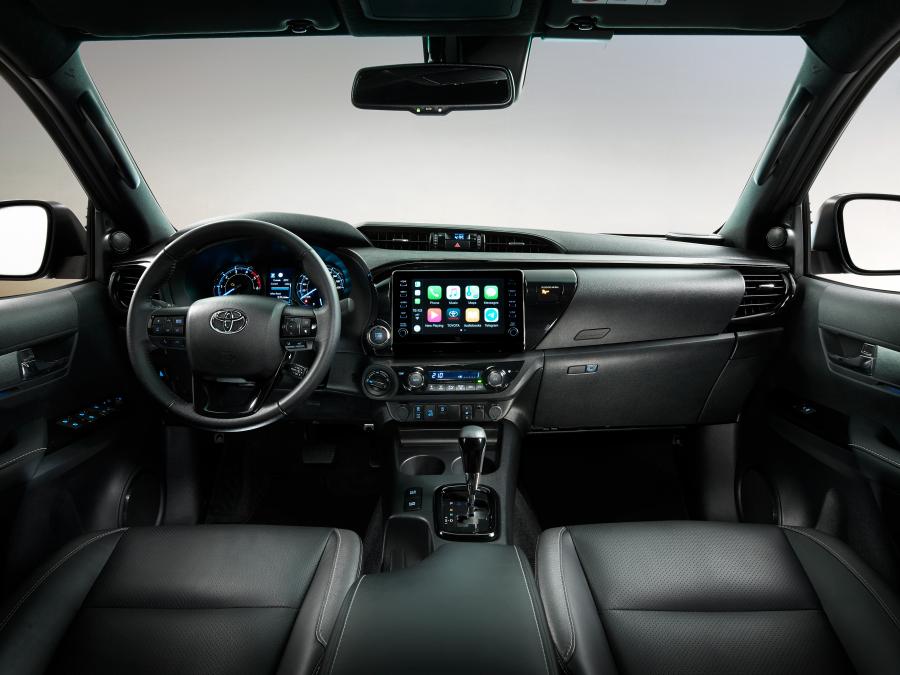 Торпедо Toyota Hilux Invincible Double Cab 2020 года  (WW) (фото 30 из 33)